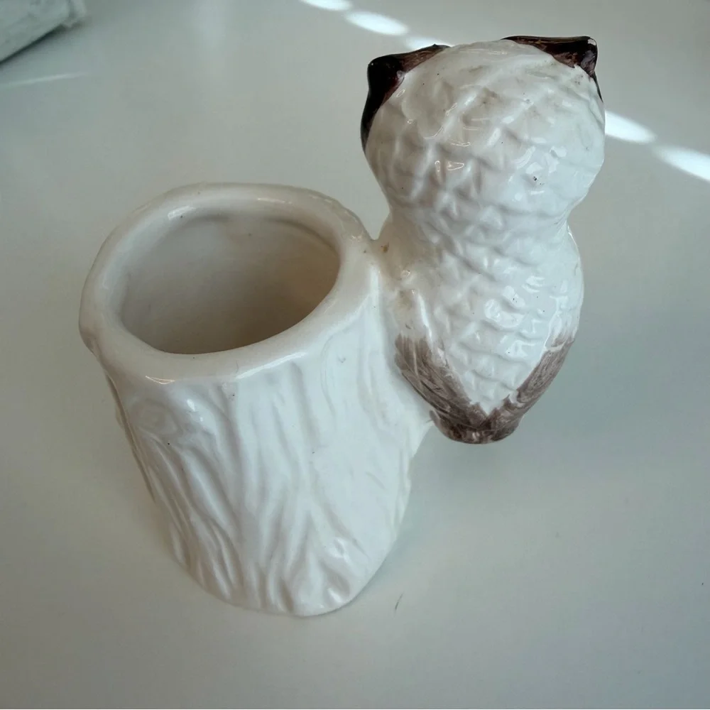 Vintage Lego Korea Ceramic White Wide Eyed Hoot Owl Toothpick Holder